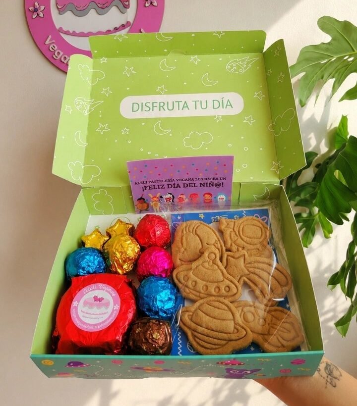 Box dia de la niñez espacial
