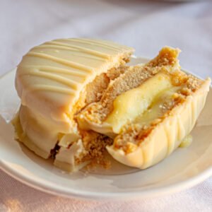 Alfajor pie de limón y chocolate blanco 30%